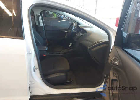 2015 Ford Focus Se z USA, uszkodzony, nr VIN 1FADP3K27FL242083